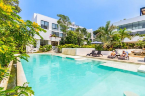 Tropical Bliss Apartments 3 Pools Rooftop Lounge and Gym